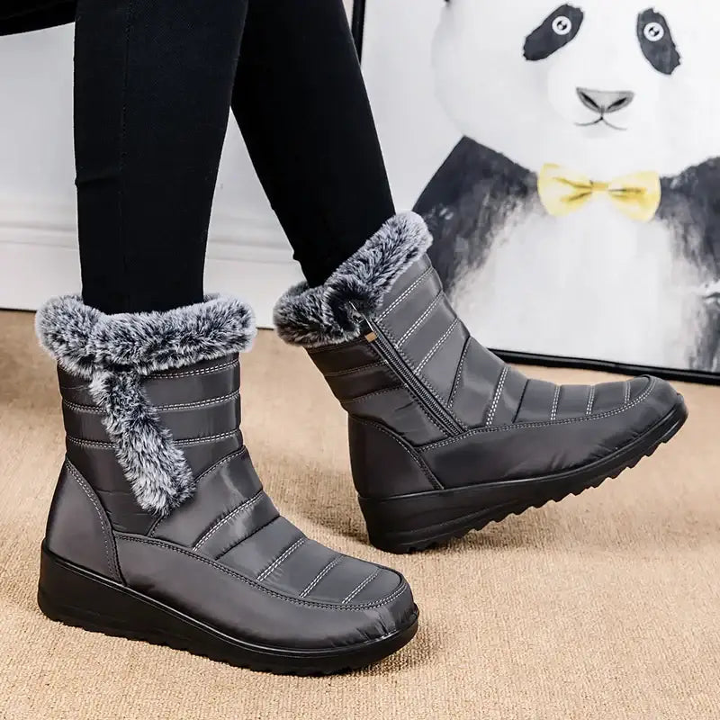 Women's Waterproof Lined Snow Boots